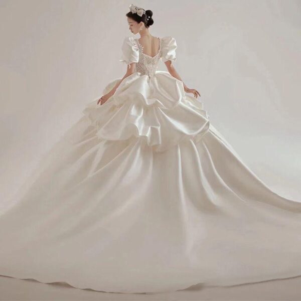 Main wedding dress high-end satin  bride 2024 new style out on the run  princess small man high-end texture  heavy industry welcomen bride 2024  new style out on the run princess small  man high-end texture heavy industry welcome