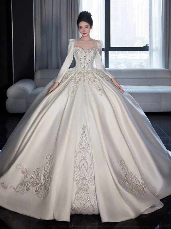 Muslim Wedding Gown - Image 4