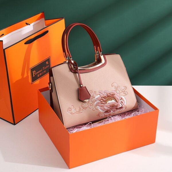 New style fashionable, elegant, decent, high quality, large capacity ladies handbag - Image 2