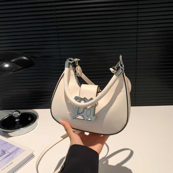 Trendy Casual Crescent handbag - Image 3