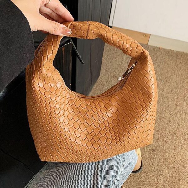 New Fashion Soft Leather Woven Bag Ladies Retro Armpit Bag - Image 3