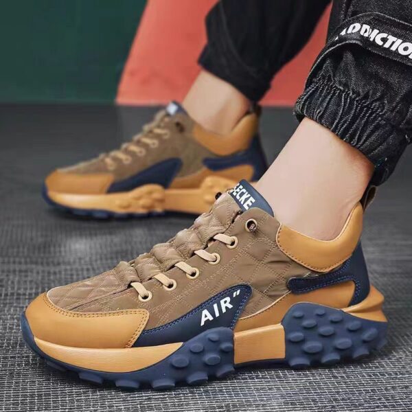 Outdoor men's casual shoes