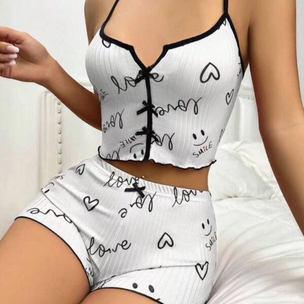 Newest popular 2024 Heart shaped print contrast color home wear front slit halter pajamas set wholesale - Image 4