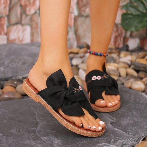 Flat toe slippers women's 2024 summer new foreign trade large size fashion bow flower beach cool slippers wholesale - Image 4