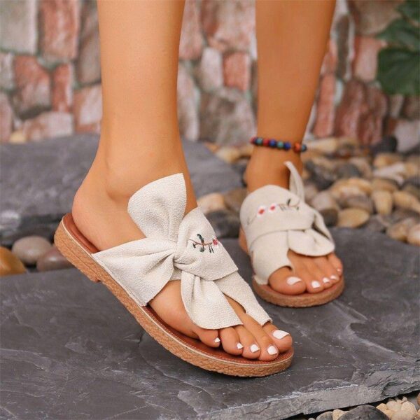 Flat toe slippers women's 2024 summer new foreign trade large size fashion bow flower beach cool slippers wholesale - Image 3