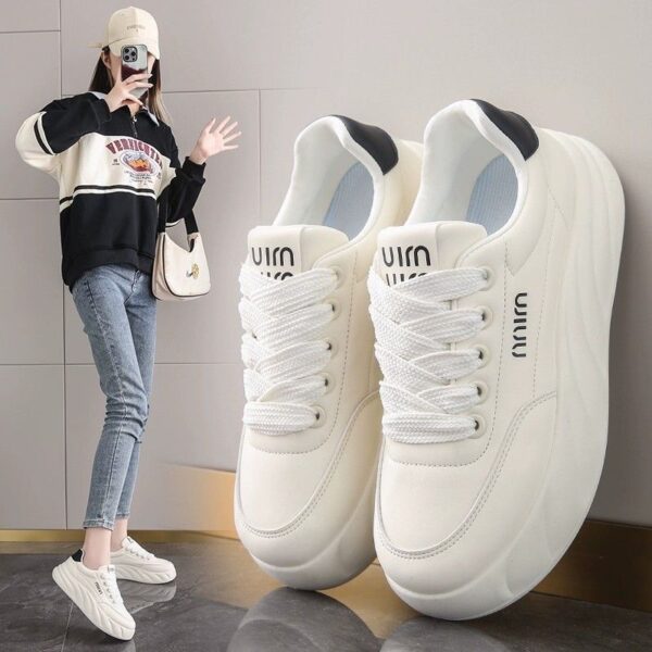 Authentic broken size] Stepping on shit soft-soled small white shoes women's 2024 autumn new thick-soled board shoes non-slip sneakers