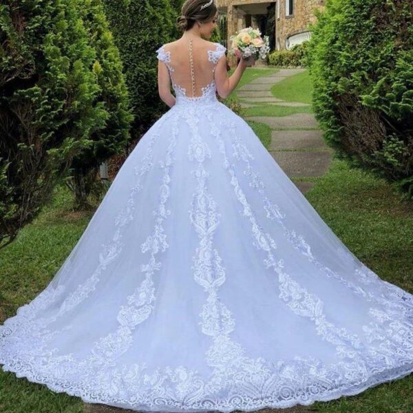 Min. order: 1 piece Plus Size Backless Wedding dresses 2024 White Lace V-neck Bridal Gown See