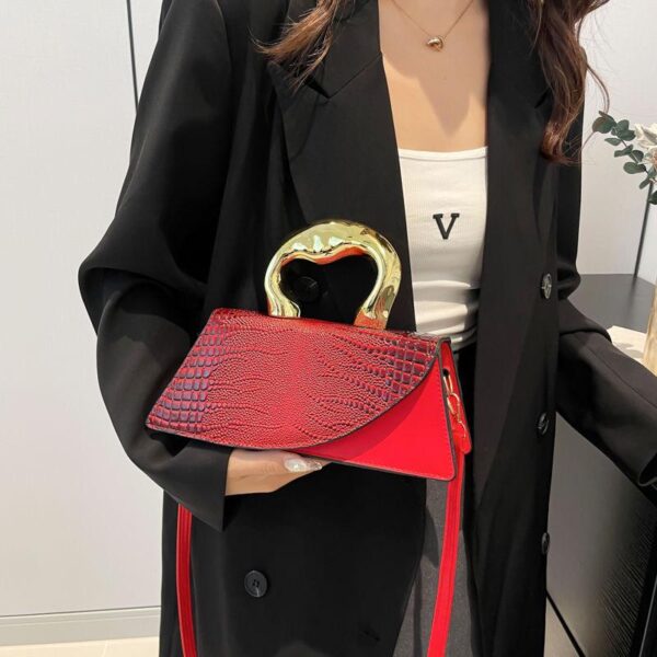 Personality fashion irregular slanted crocodile pattern 2024 foreign style design hard handle hand-held one-shoulder cross-body small square bag female - Image 2