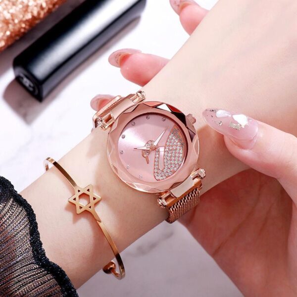 Light luxury diamond-encrusted little swan watch women's student waterproof Korean version bracelet niche lazy Magnetic mesh belt quartz watch - Image 4